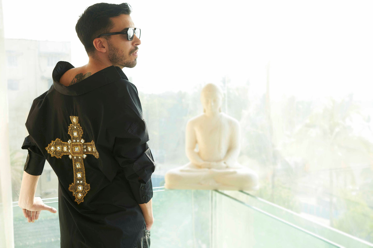 THE CROSS SHIRT BACK