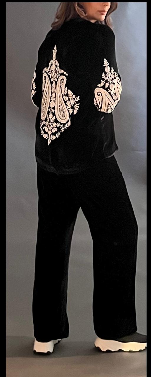 THE LUXURY TRACK PANTS (BLACK)